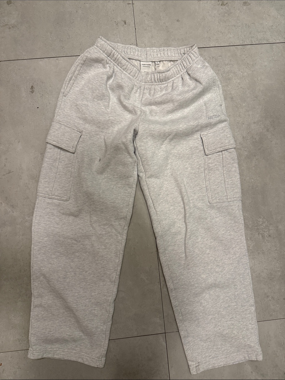 Neutral Gray Cargo Sweatpants – Aritzia